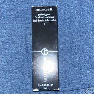 Giorgio Armani Black Luminous Silk Perfect Glow Foundation Box